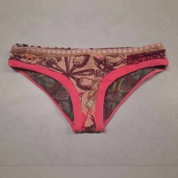 Maaji Bikini bottoms NWOT Size S Reversible - Picture 1 of 4